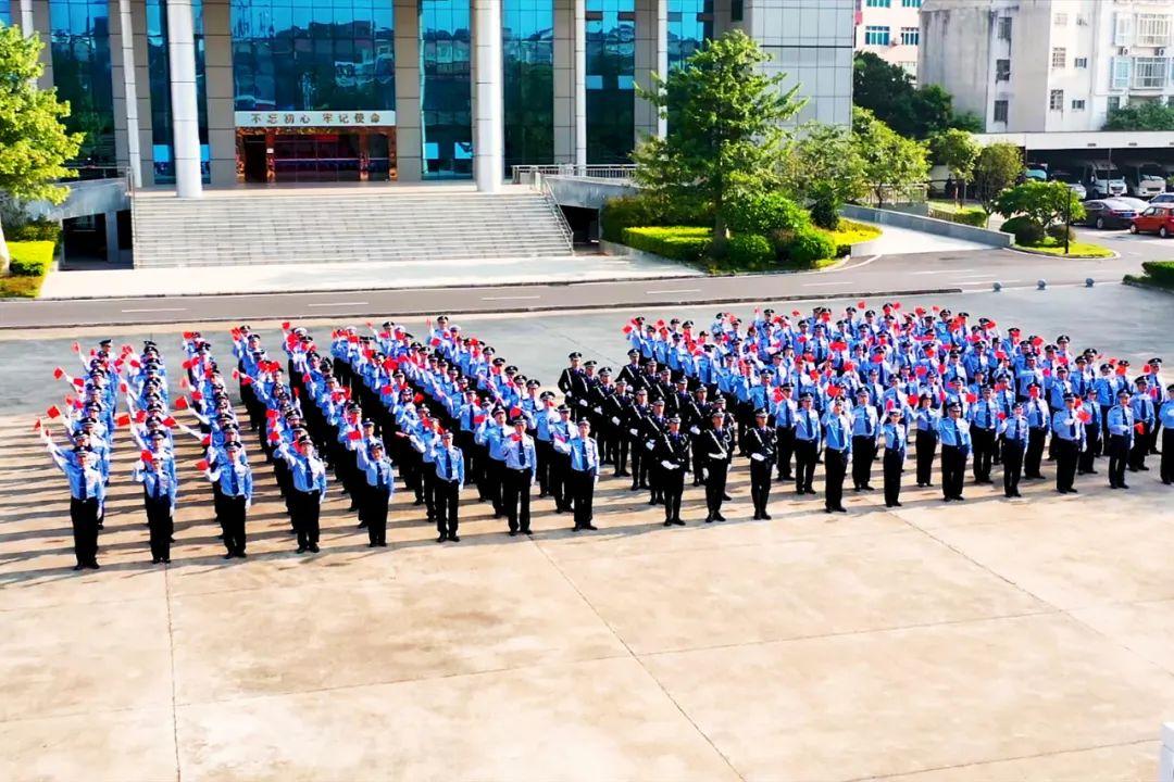 贵港市市教育局领导团队引领教育改革与发展新篇章